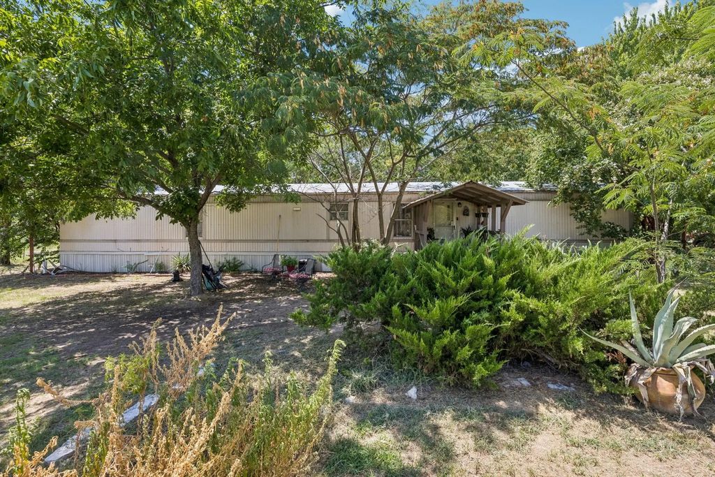192 Oak Meadows Drive, Springtown
