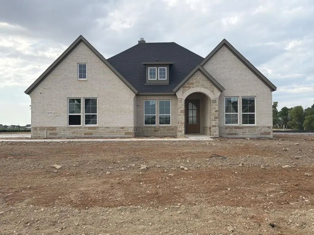 153 Pheasant Run Drive, New Fairview