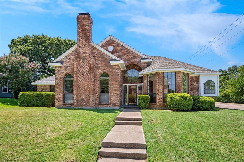 1902 Buffalo Bend Drive, Lewisville