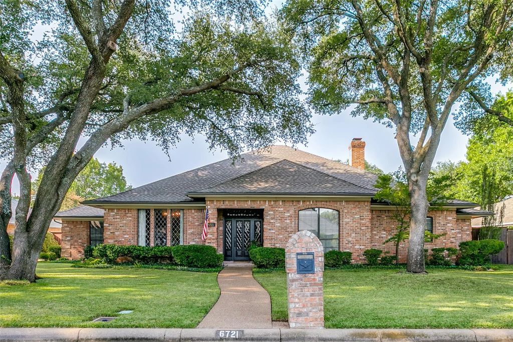 6721 Cool Meadow Drive, Fort Worth