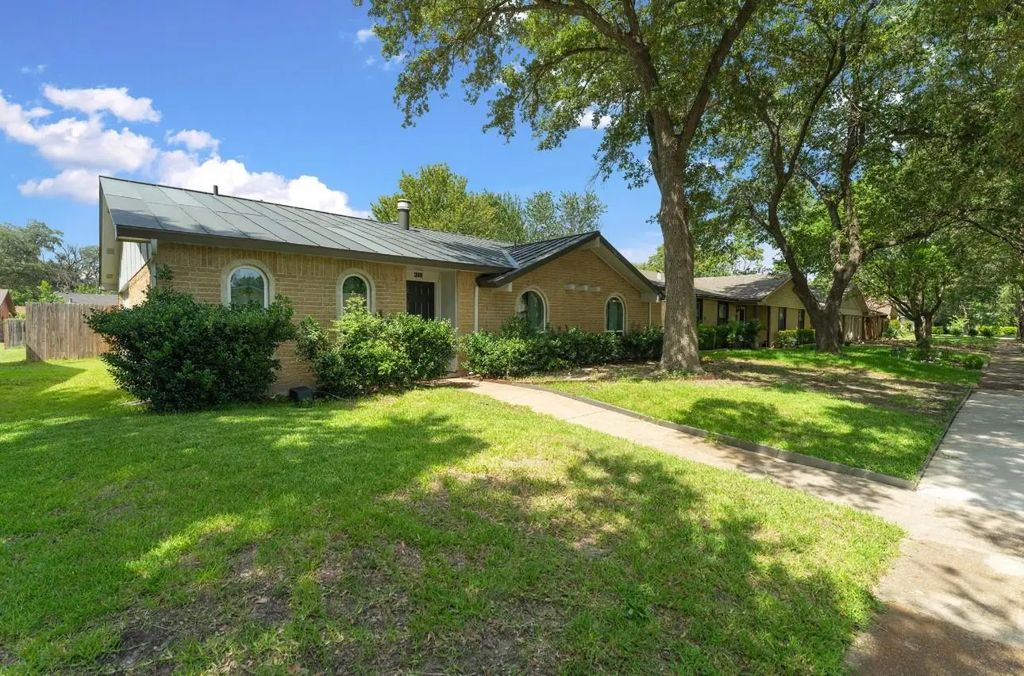 4222 Foliage Drive, Garland