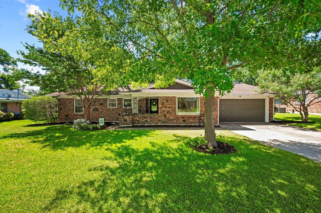 3517 Wooten Drive, Fort Worth