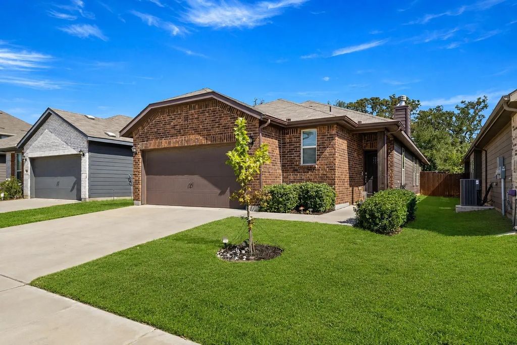 589 Concho Street, Aubrey