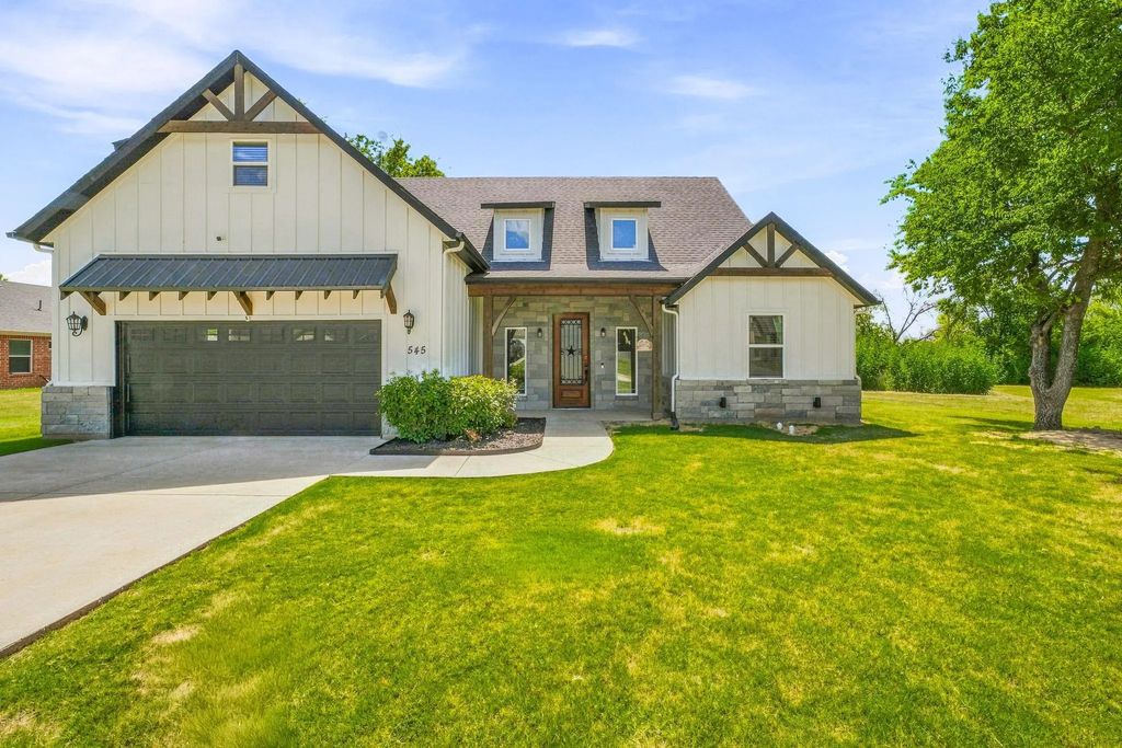 545 Mckittrick Court, Godley