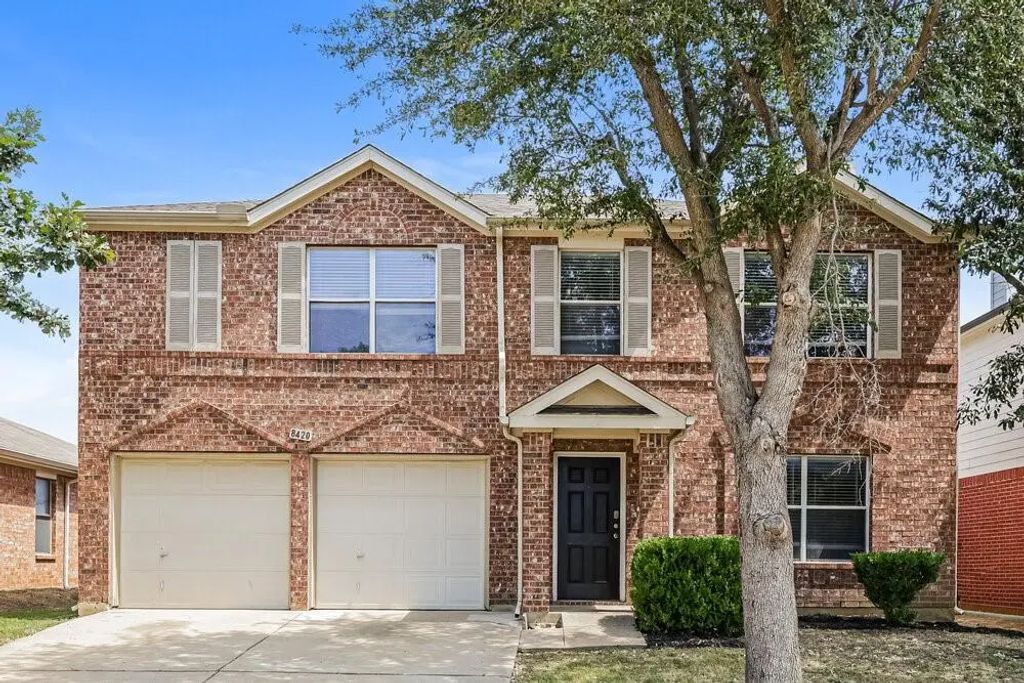 8420 Ranch Hand Trail, Fort Worth