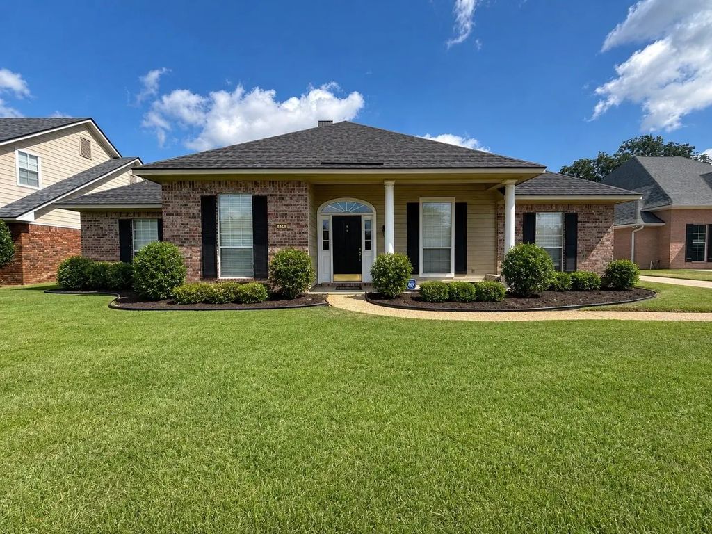 176 Sand Beach, Shreveport