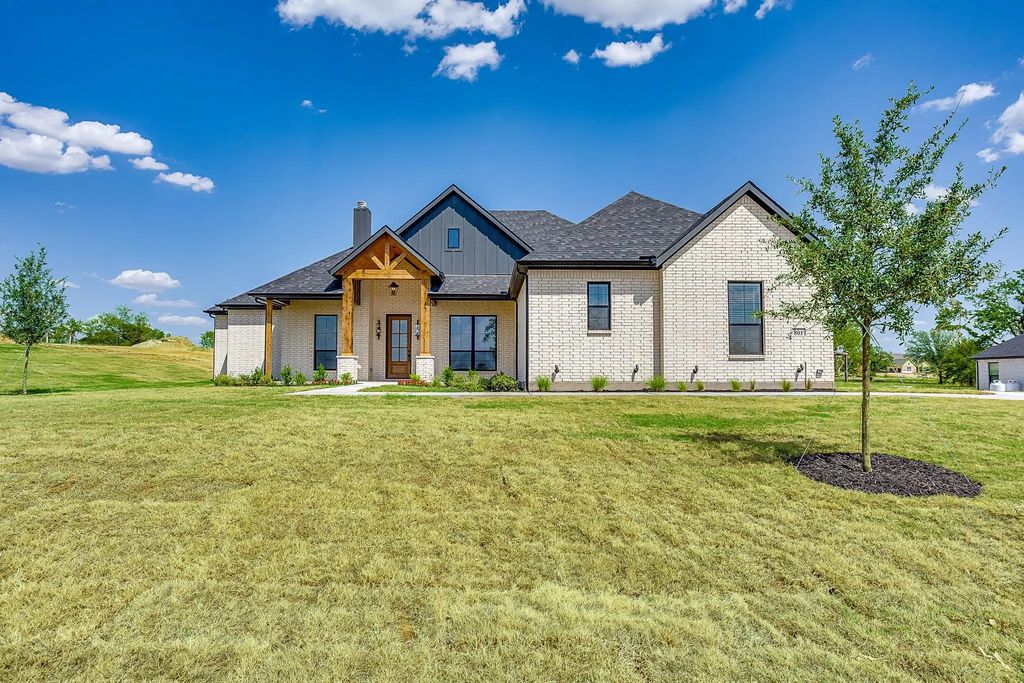 801 Zachary Michael Court, Springtown