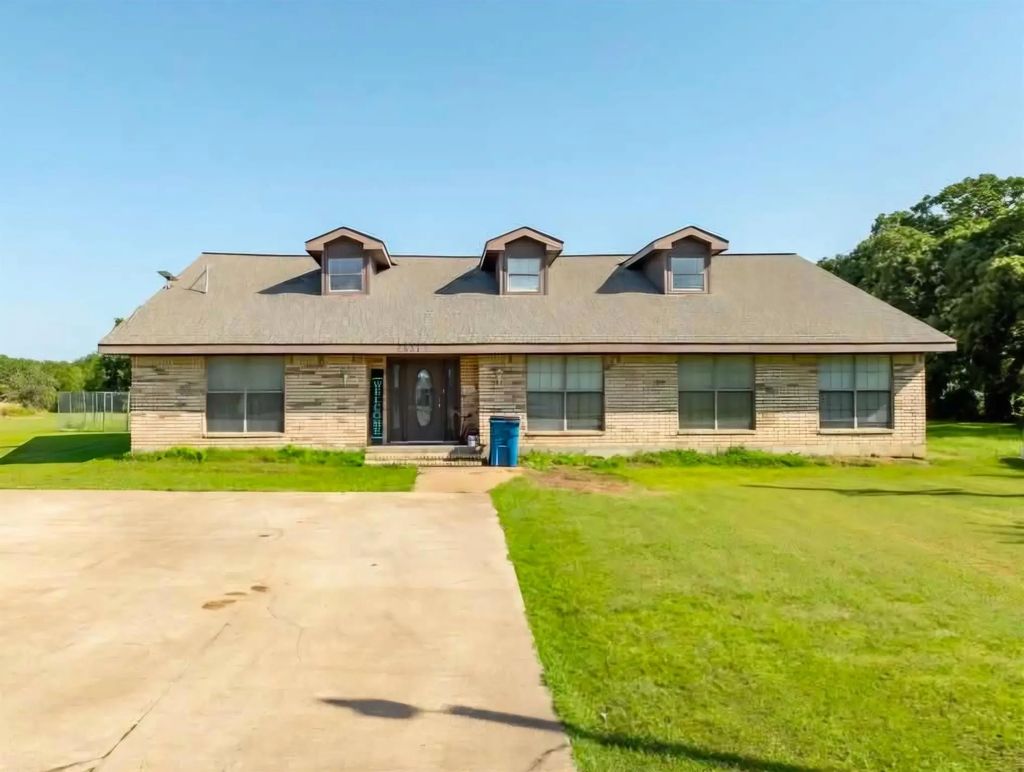 2437 State Highway 22, Whitney