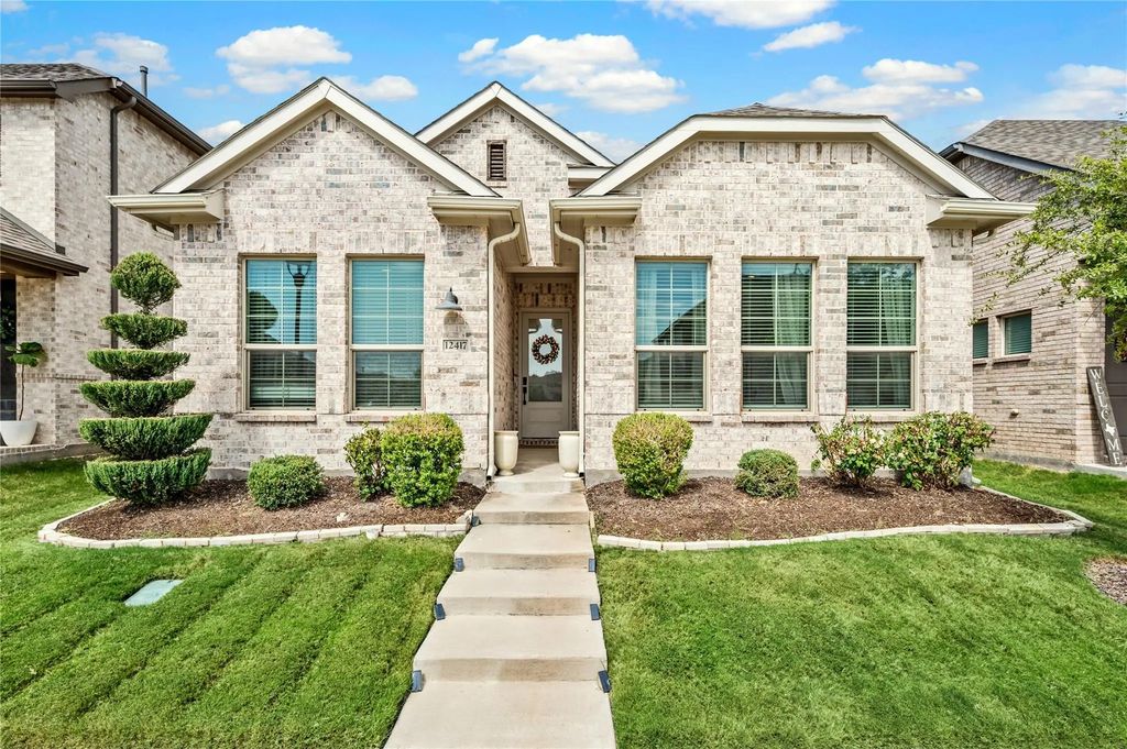 12417 Penson Street, Fort Worth