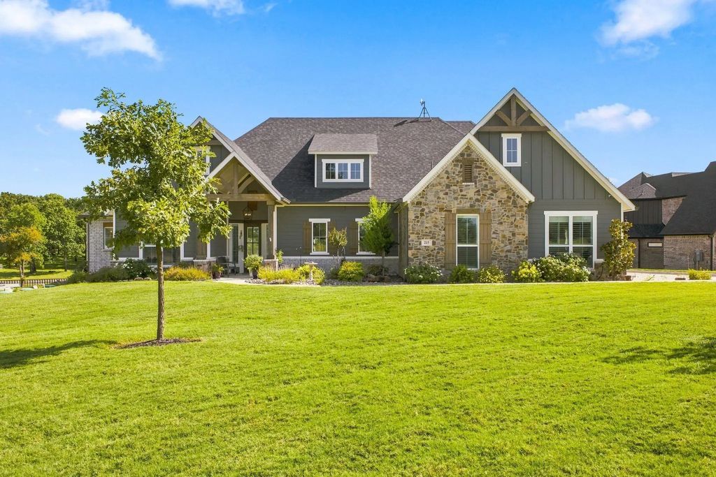 215 Tonkawa Trail, Corsicana