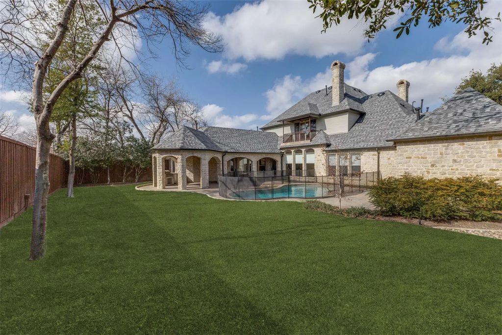 6416 Dykes Way, Dallas