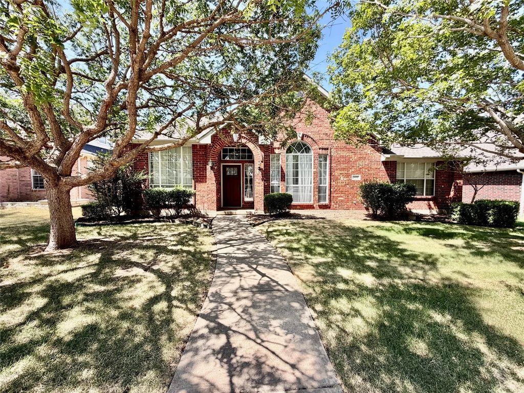 1632 Castle Pines Drive, Frisco