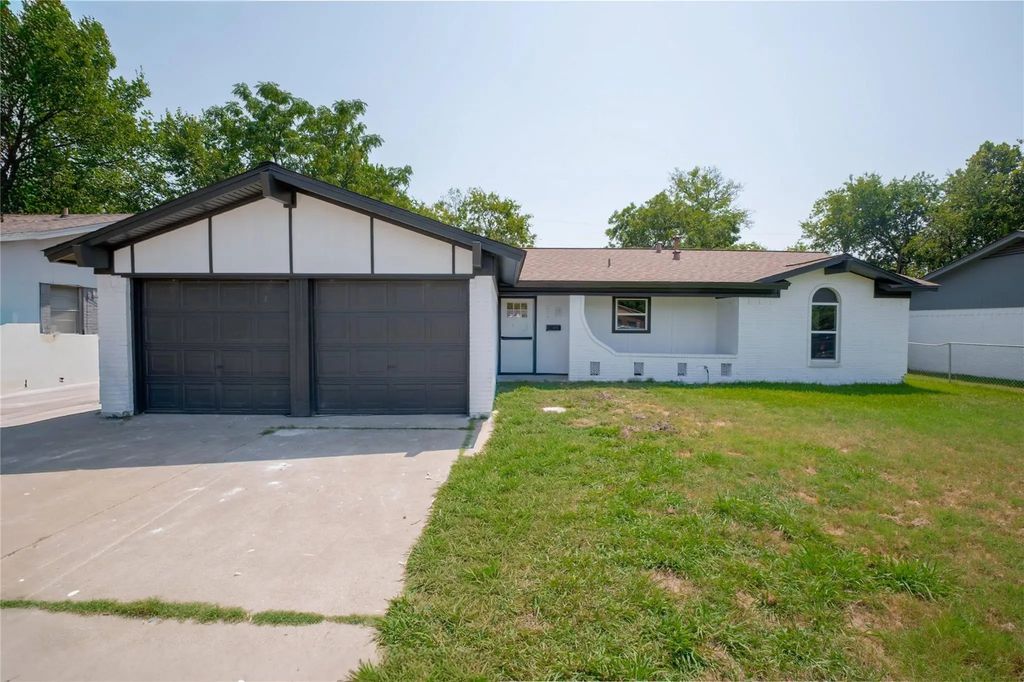 224 Southway Drive, Everman