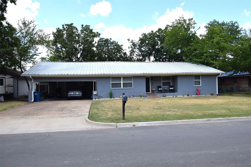 205 E 6th Street, Kaufman