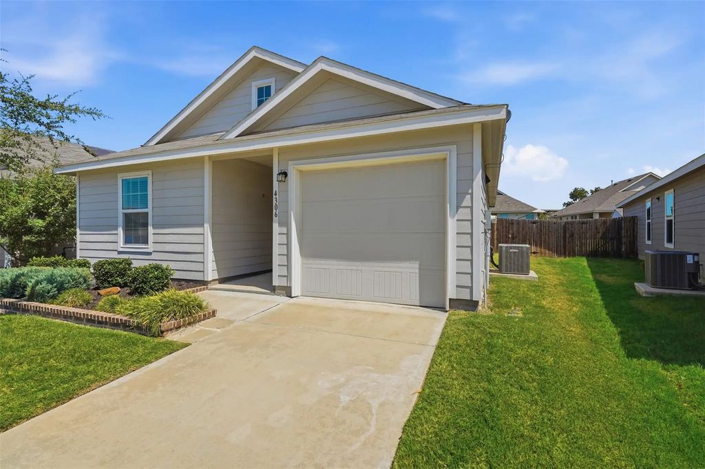 4306 Johnstown Lane, Forney