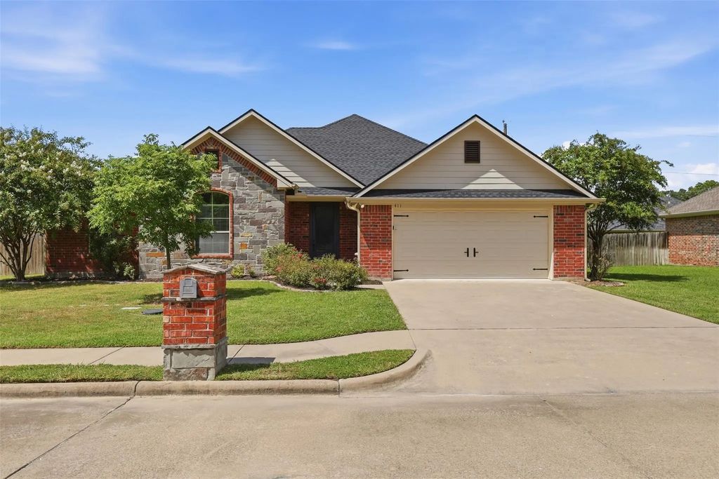 411 Austin Acre Road, Sulphur Springs