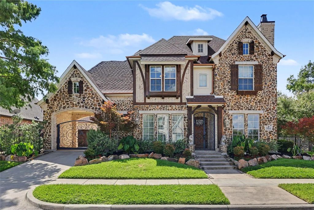 7912 Inverness, The Colony