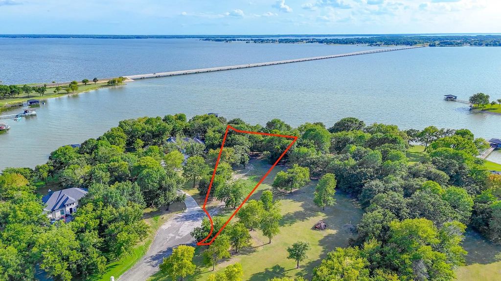 Lot 32 Embarcadero, Kerens