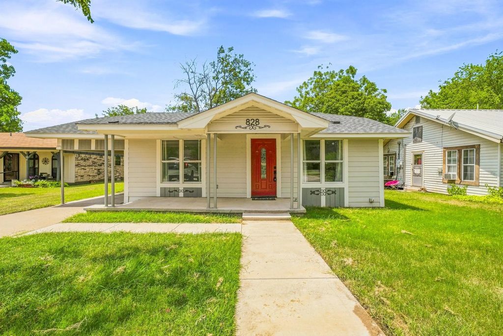 828 Indiana Street, Graham