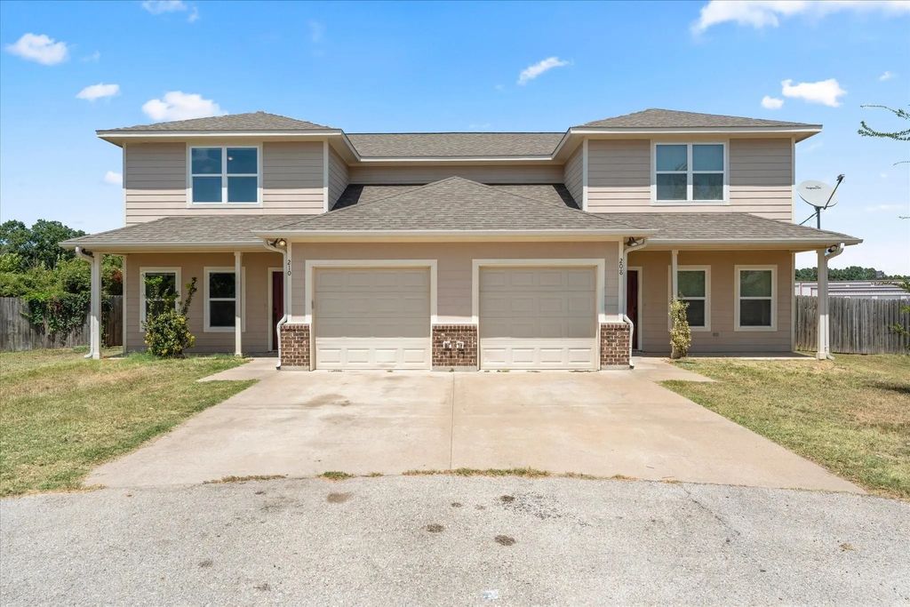 210 Lasso Circle, Mabank