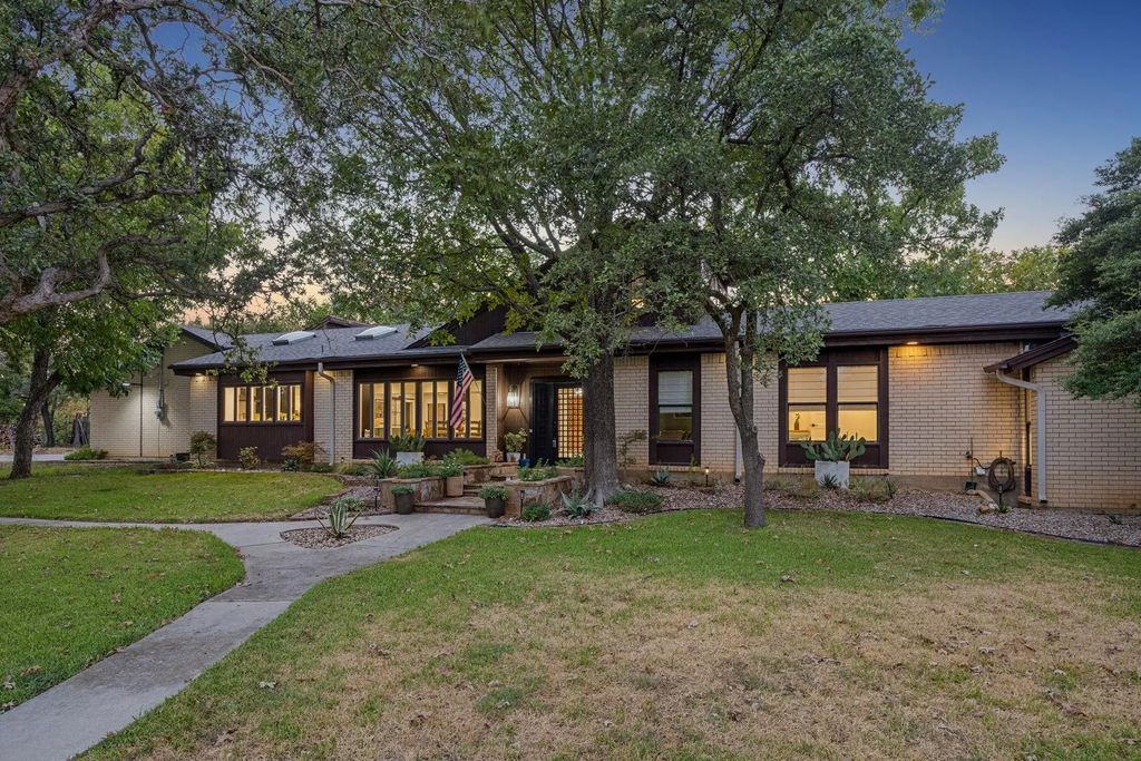 721 Verna Trail N, Fort Worth