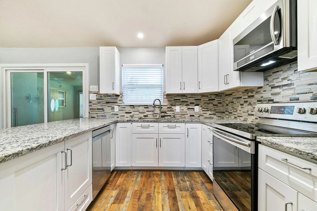 909 N Dove Road, Grapevine