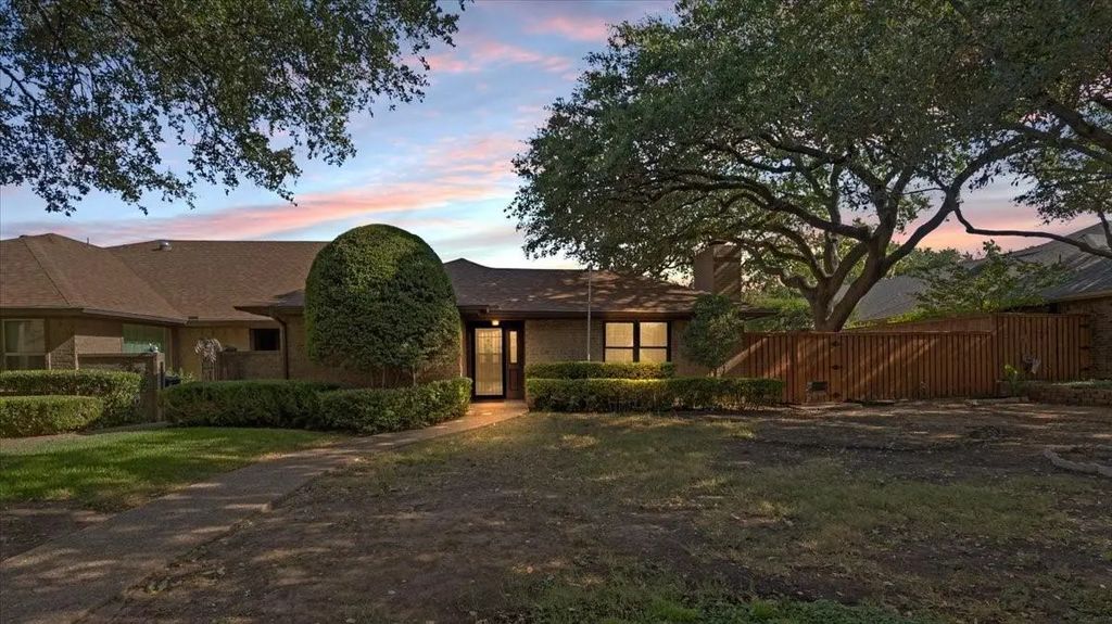 5850 Westhaven Drive, Fort Worth