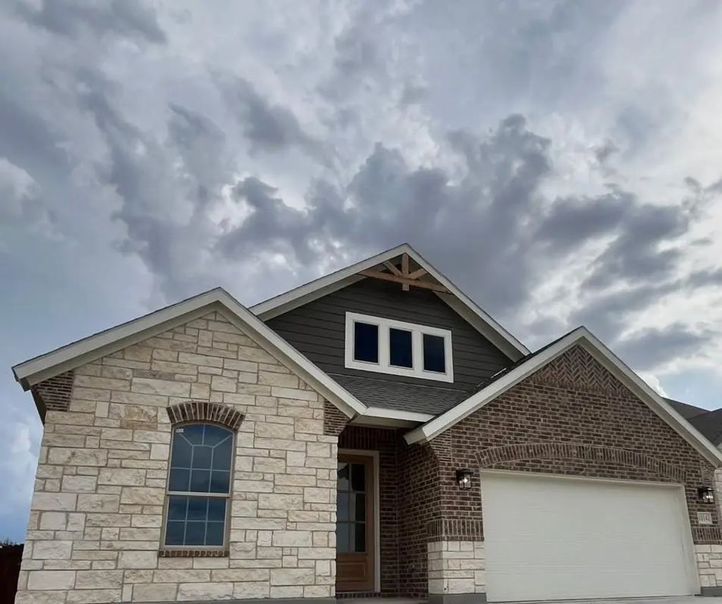 10141 Birchpoint Drive, Fort Worth