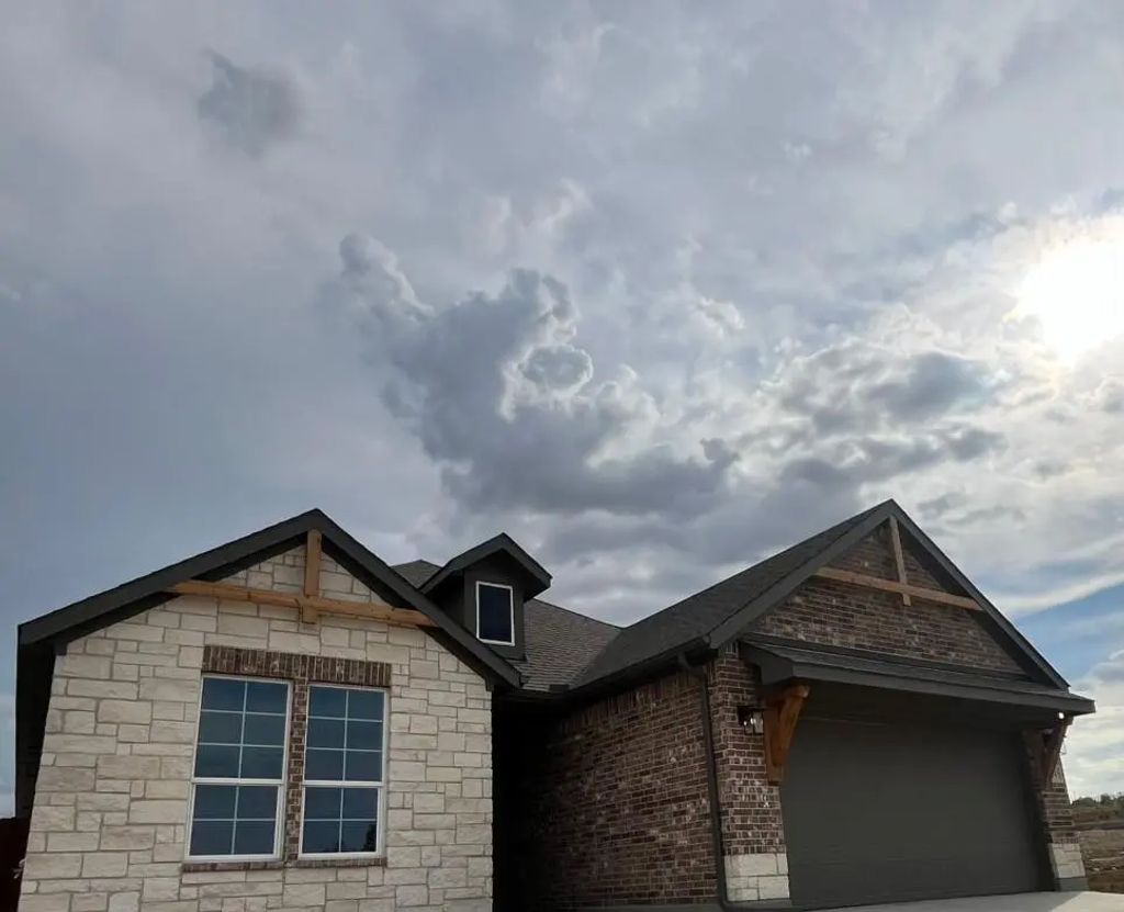 10145 Birchpoint Drive, Fort Worth