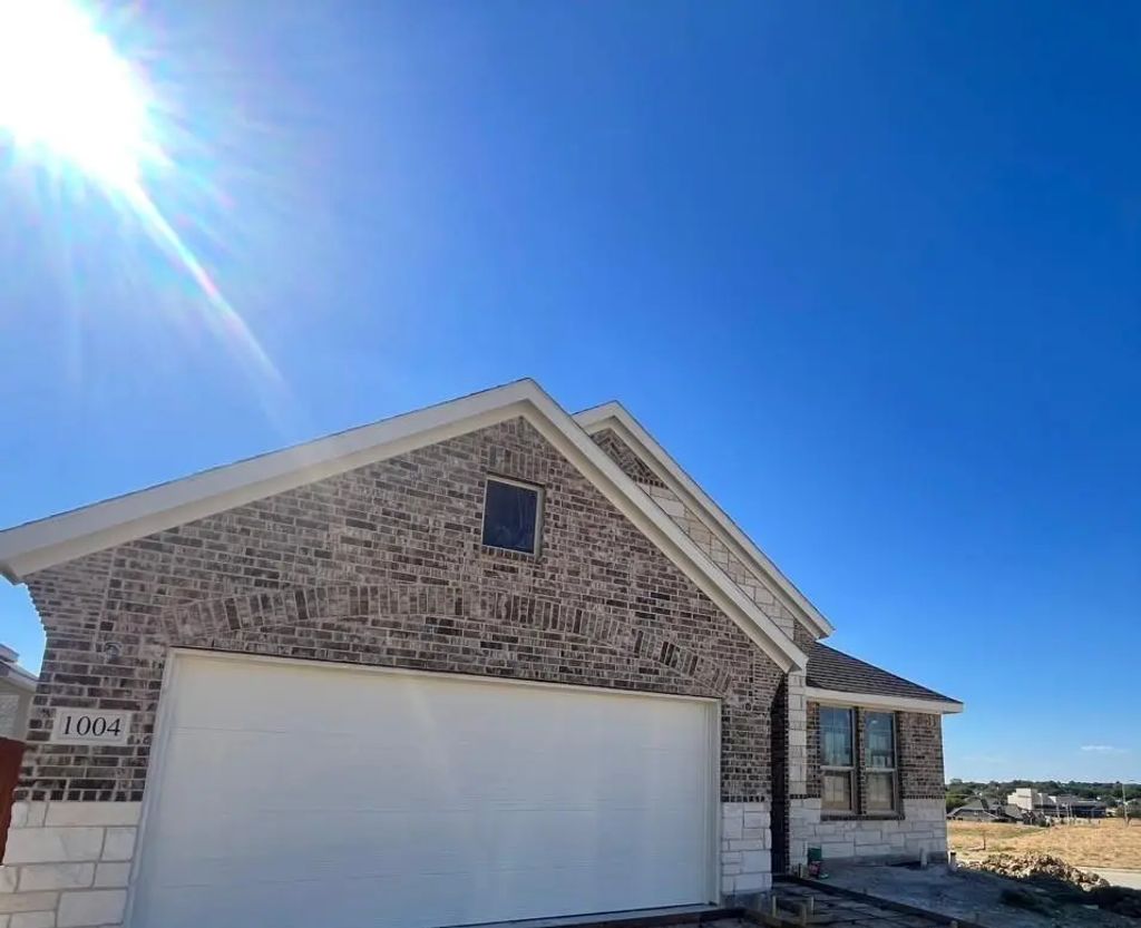 1004 Elmstead Drive, Fort Worth