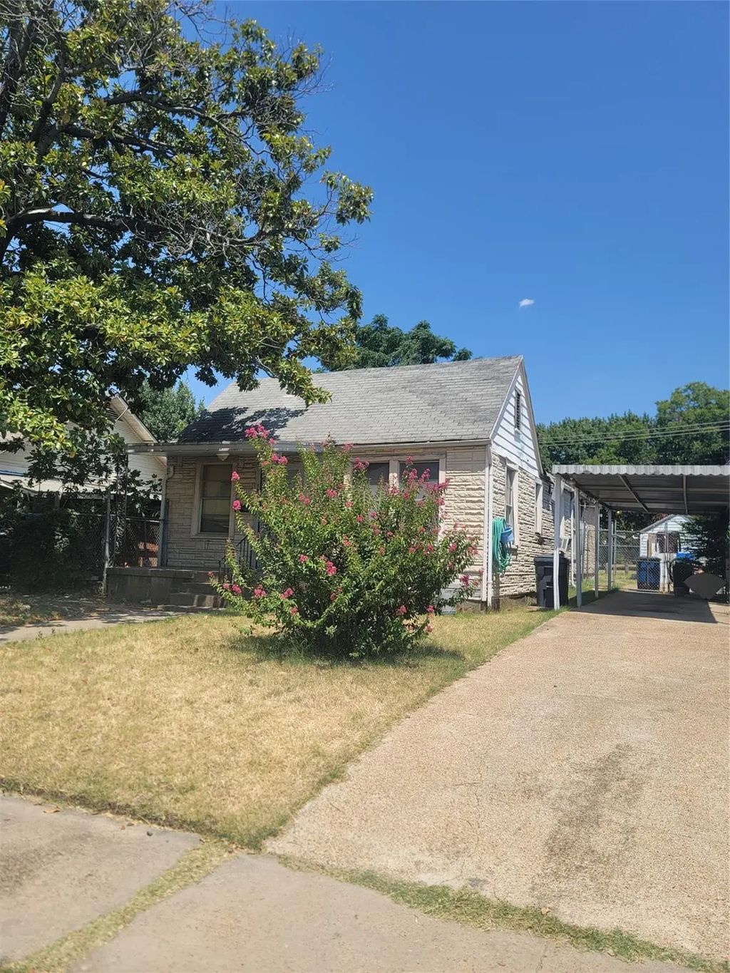 6826 Victoria Avenue, Dallas