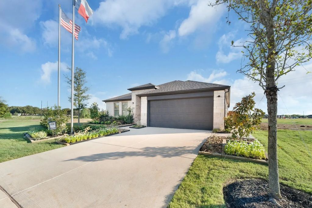 2104 Redwood Drive, Sulphur Springs