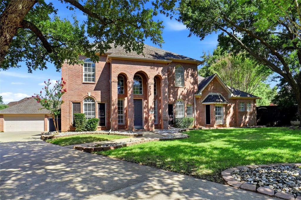 1717 Briaroaks Drive, Flower Mound