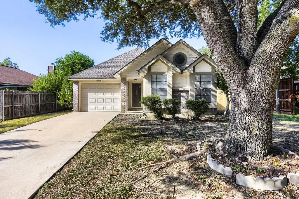 10217 Leatherwood Drive, Fort Worth