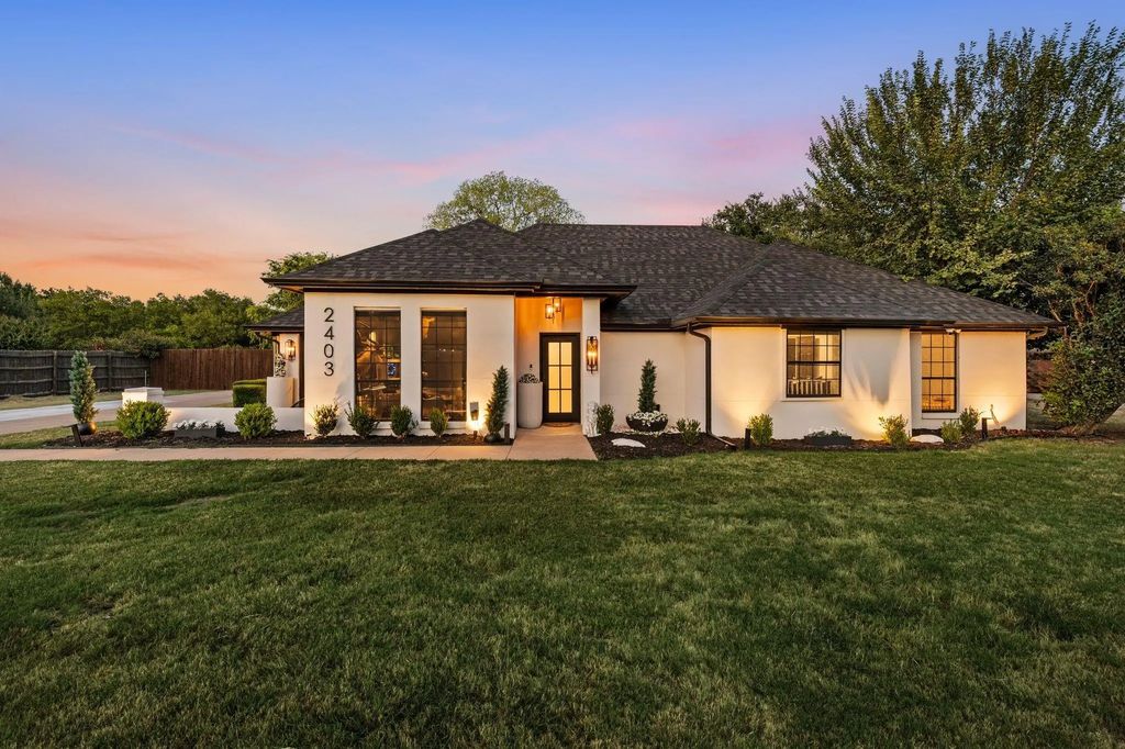 2403 N Carroll Avenue, Southlake