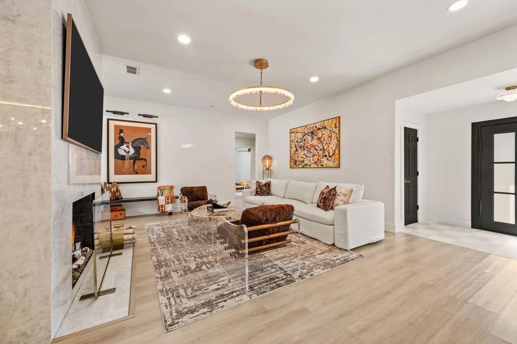 2403 N Carroll Avenue, Southlake
