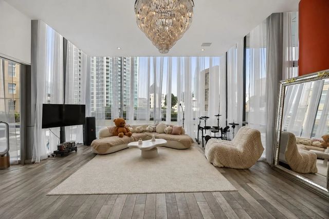 2200 Victory Avenue 502, Dallas
