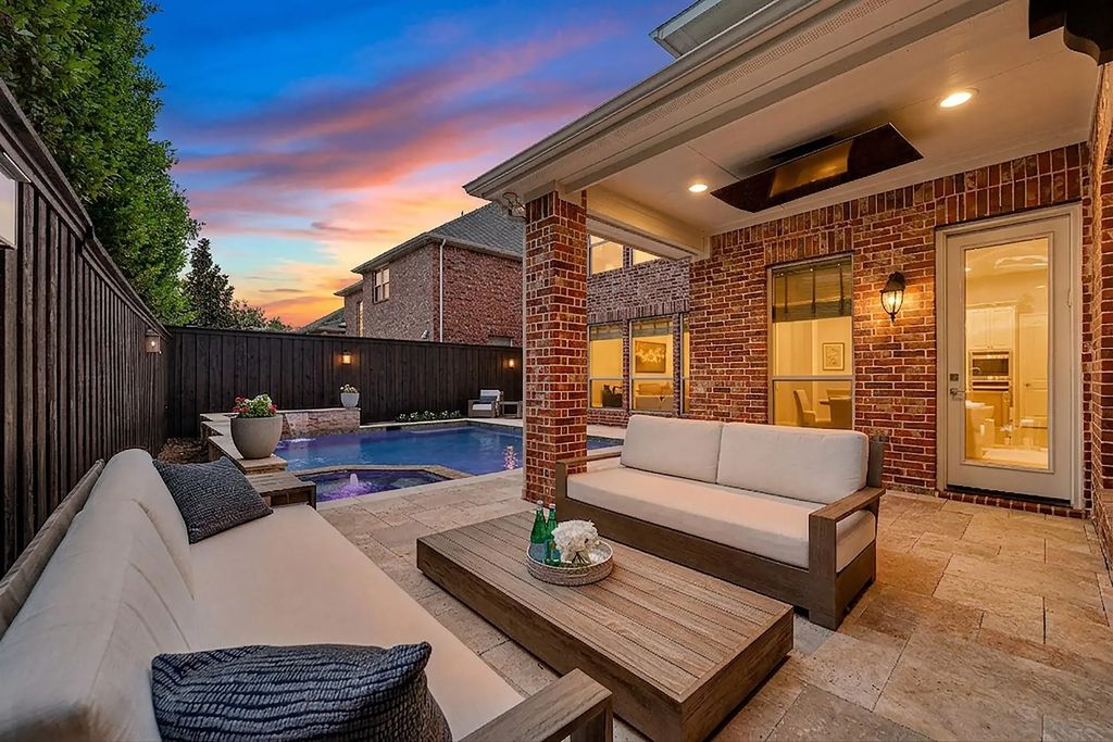 2704 Mendocino Circle, Plano