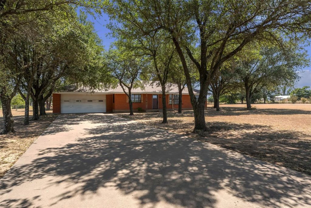 805 S Swanson Road, Mineral Wells
