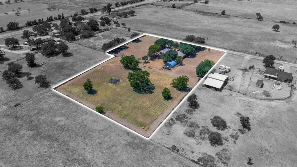 805 S Swanson Road, Mineral Wells
