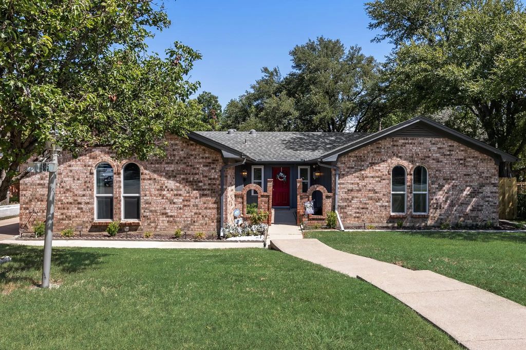 4825 Barnett Street, Fort Worth
