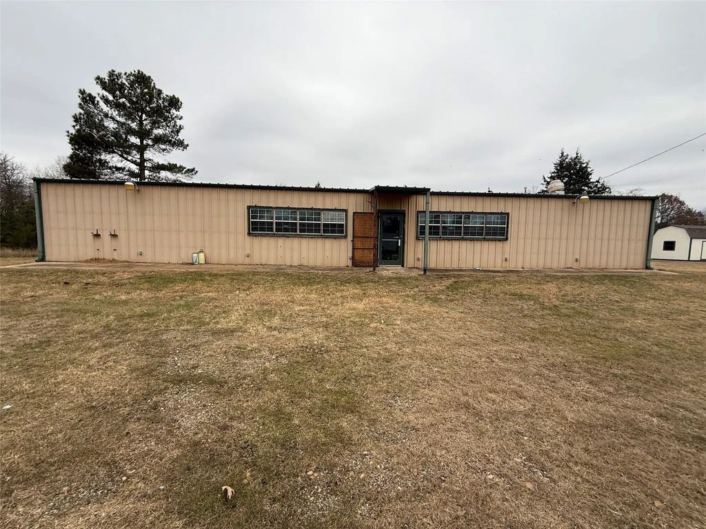 6597 Farm Road 1500, Sumner