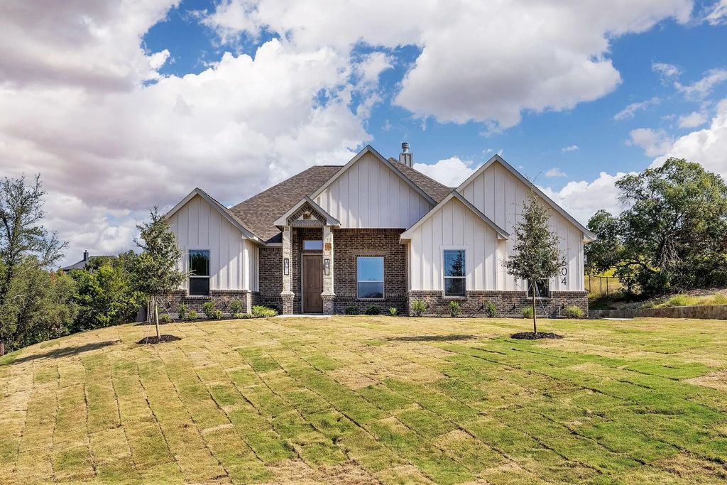 604 Acorn Way, Weatherford