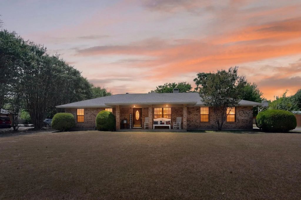 105 Prairie Creek Road, Red Oak