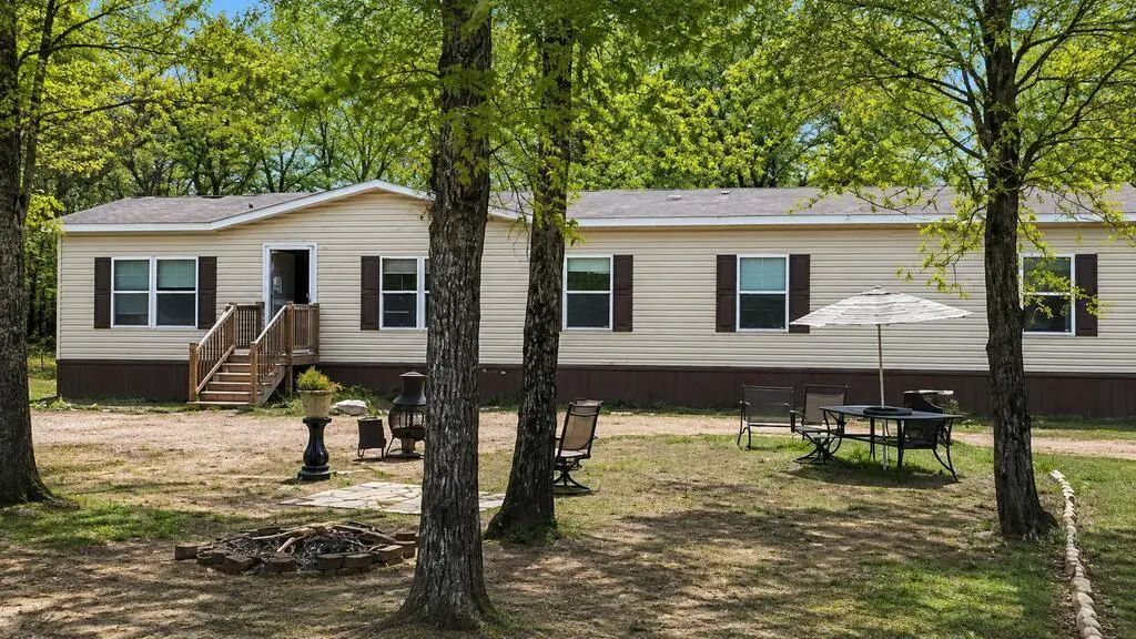 152 Lake Shadows Circle, Gun Barrel City