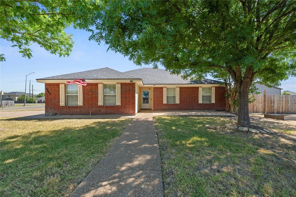 10805 Snow Pea Drive, Waco
