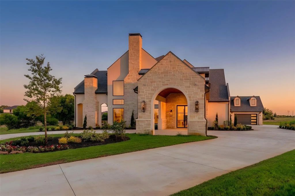 108 Eisenhower Court, Weston