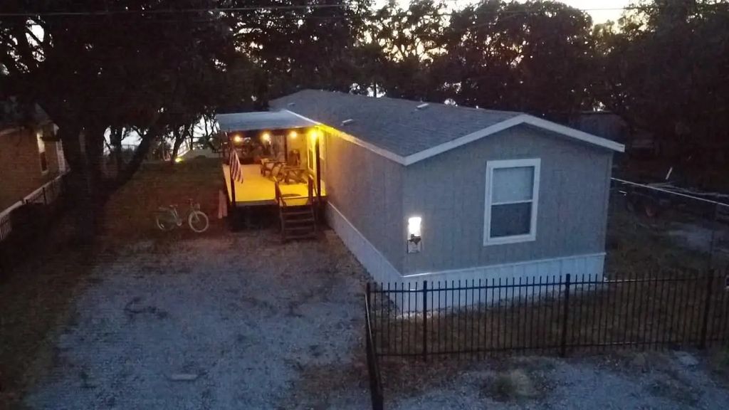 5041 Tamarack Drive, May