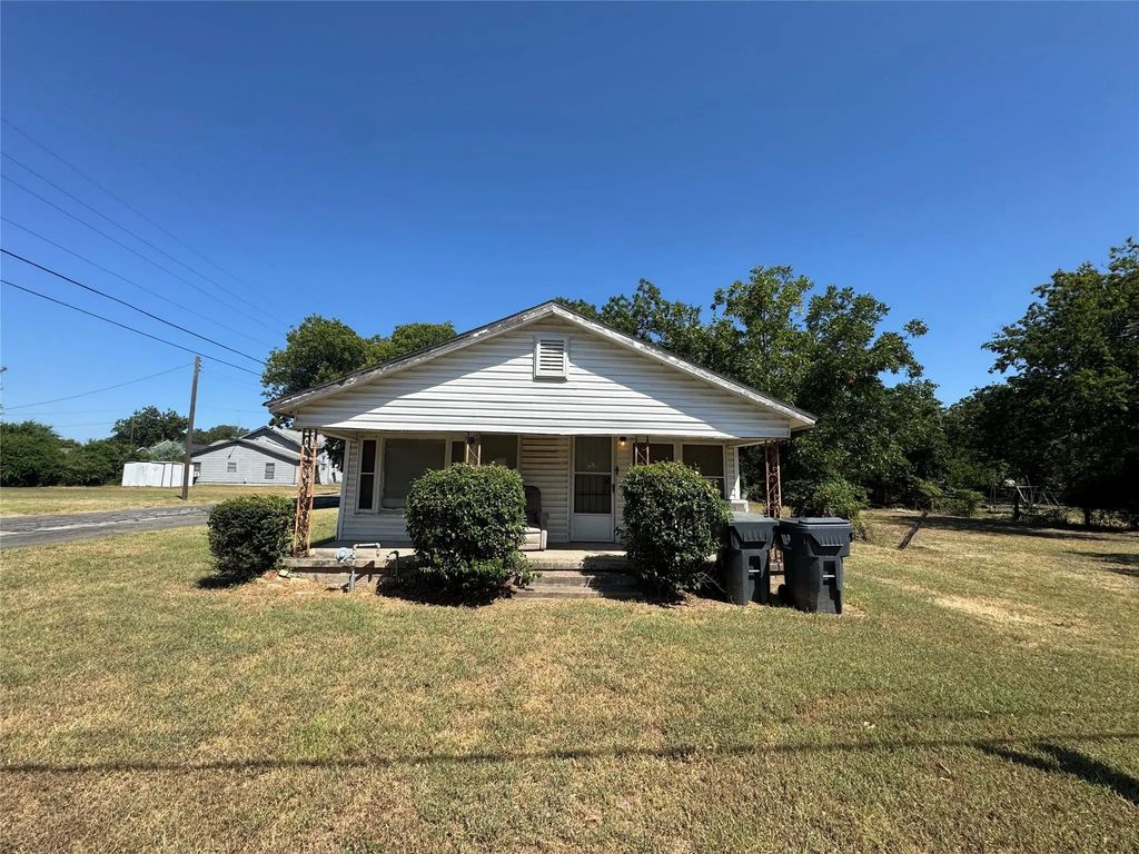 1500 E Calhoun Avenue, Waco