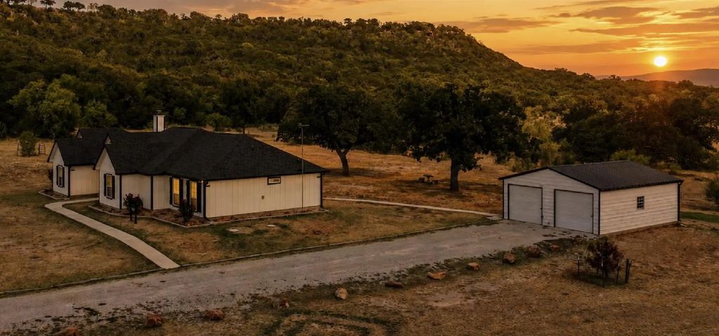 1006 High Point Drive, Mineral Wells